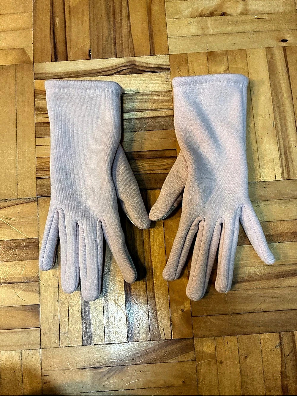 Women's Gloves in Pink
